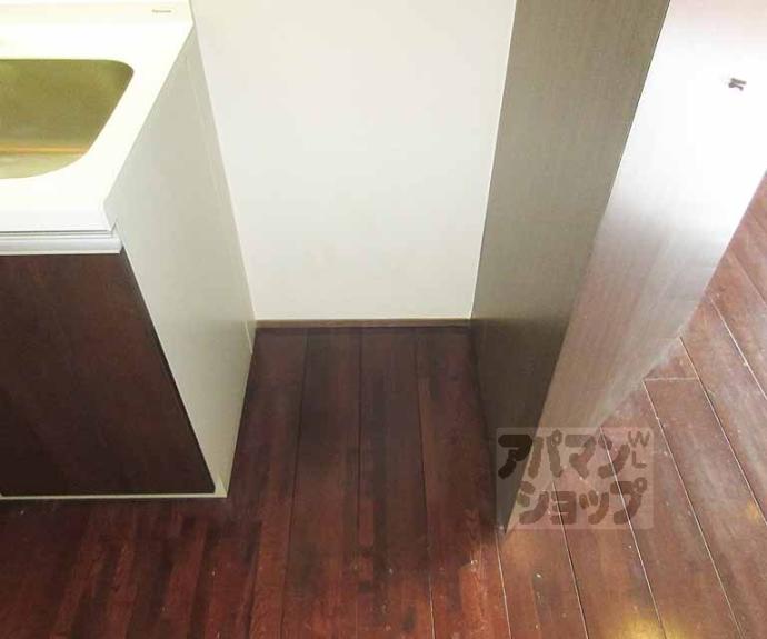 【ＰＡＲＫ　ＨＩＬＬＳ　ＯＹＡＫＥ　ＶＩＬＬＡ　３】間取