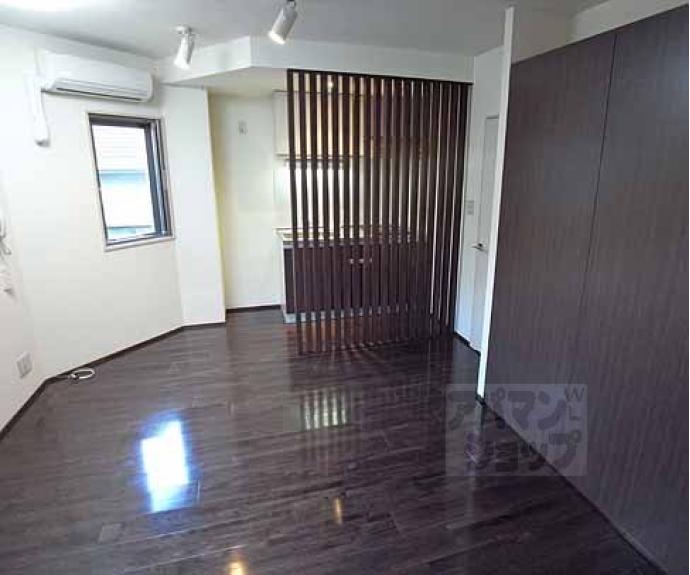 【ＰＡＲＫ　ＨＩＬＬＳ　ＯＹＡＫＥ　ＶＩＬＬＡ　３】間取