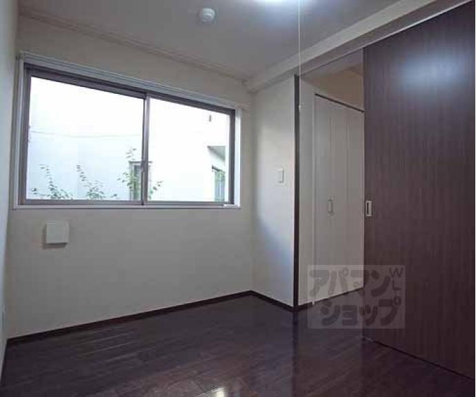 【ＰＡＲＫ　ＨＩＬＬＳ　ＯＹＡＫＥ　ＶＩＬＬＡ　３】間取