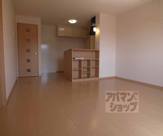 【ＭＡＥＤＥ　ＴＯＷＮ　Ａ棟】間取