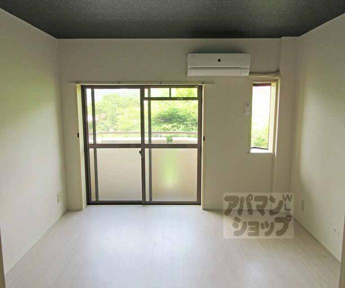 【ハーミテージ安朱】間取