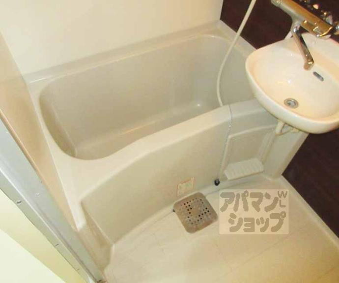 【ハーミテージ安朱】間取