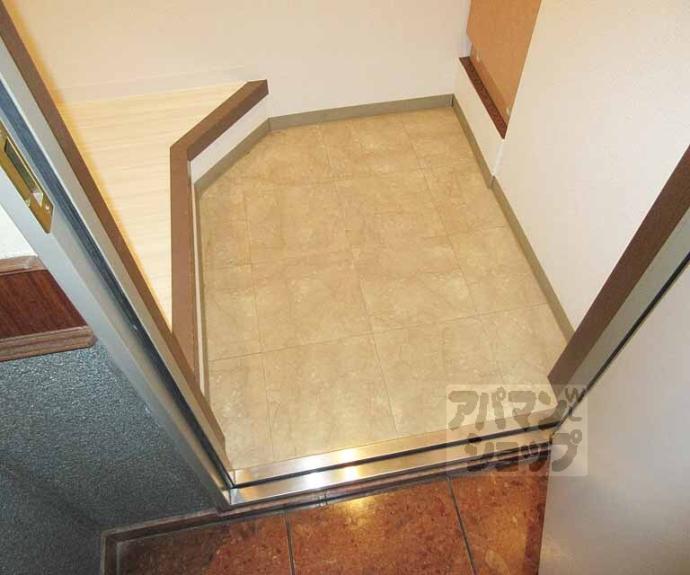 【プラネシア星の子山科駅前】間取