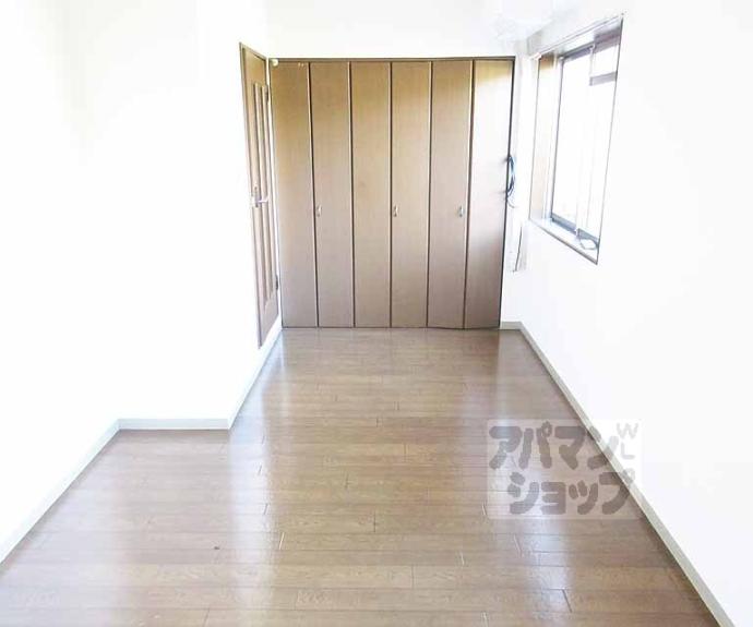 【プラネシア星の子山科駅前】間取