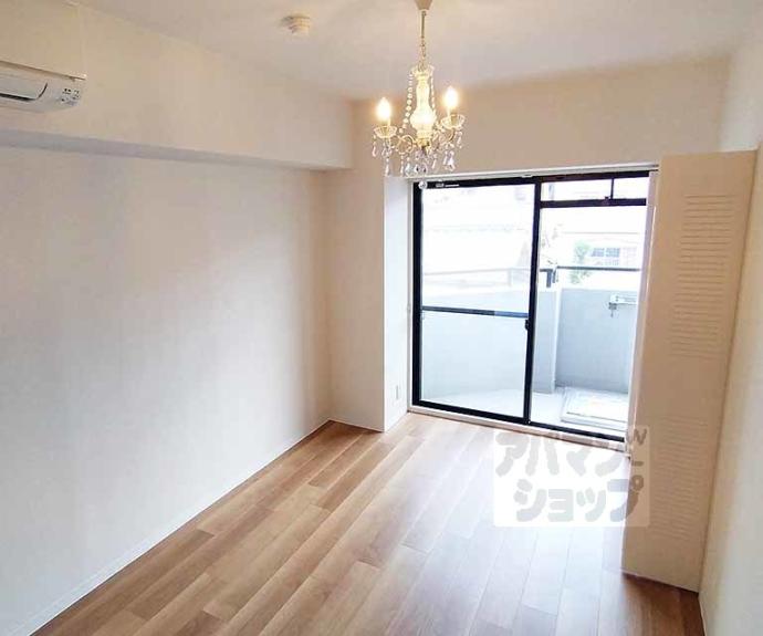 【シャルマンコーポ山科椥辻】間取