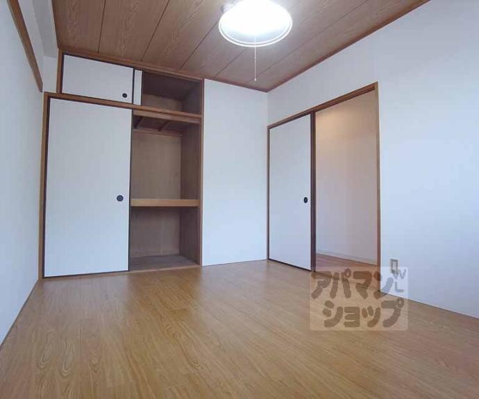 【ロイヤルハイツ秀】間取