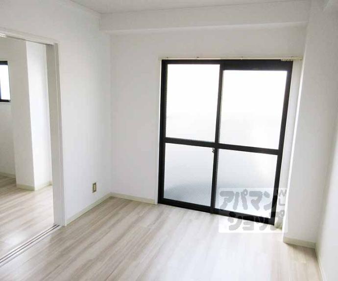 【ヴィラ勧修寺】間取