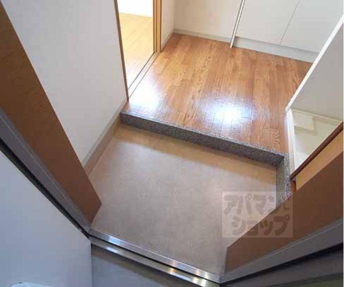 【ヴィヴィ　モラド】間取