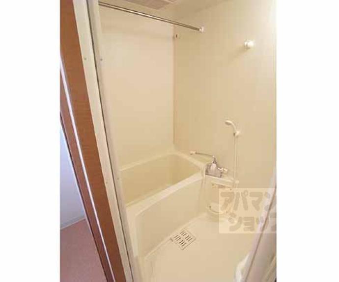 【ヴィヴィ　モラド】間取