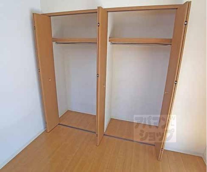 【ヴィヴィ　モラド】間取