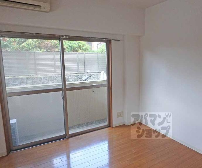 【ヴィヴィ　モラド】間取