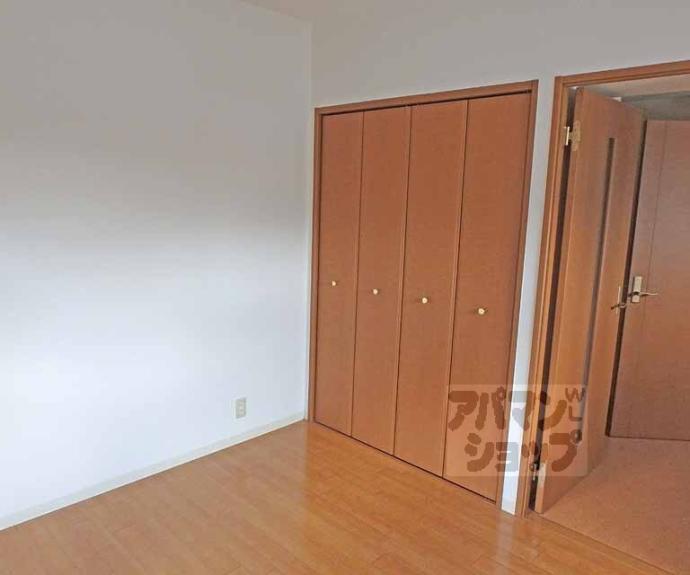 【ヴィヴィ　モラド】間取