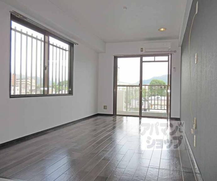 【プルミエール勧修寺】間取