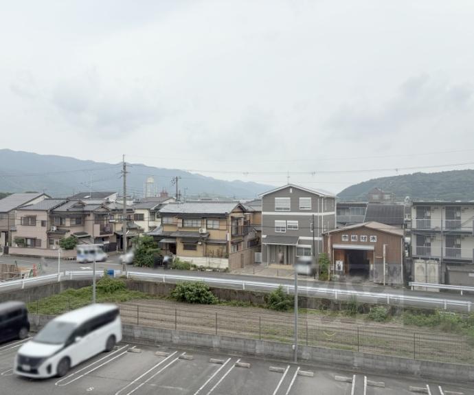 【プルミエール勧修寺】