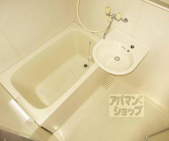 【京阪四ノ宮アバンギャルド】間取