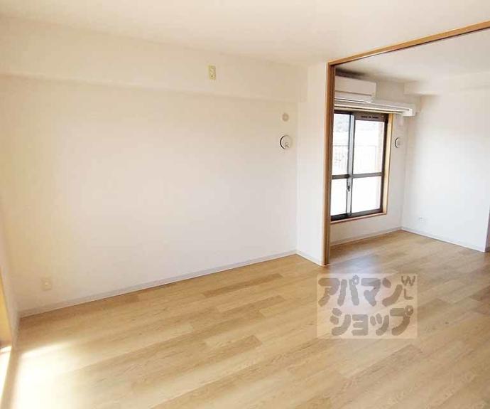 【コンフォーレ栗栖野】間取