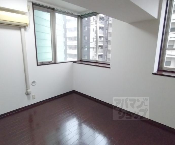 【プラネシア星の子山科三条】間取