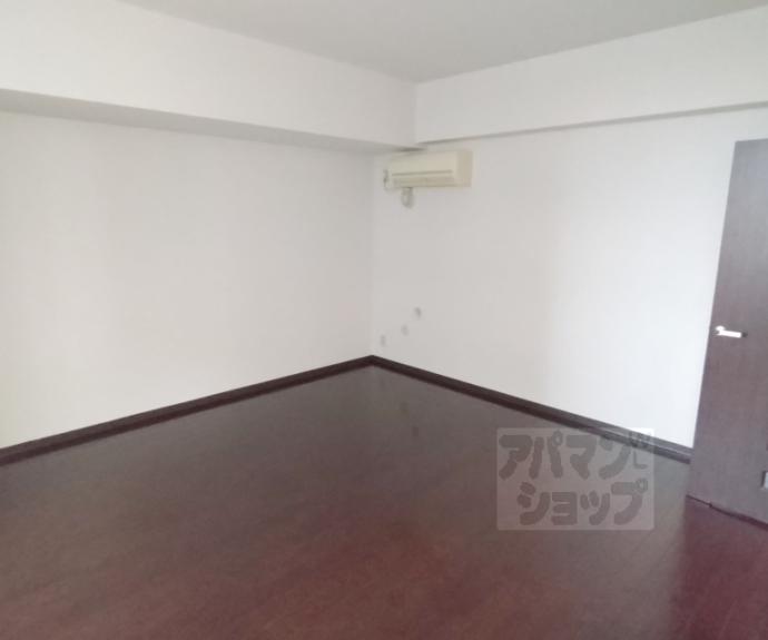 【プラネシア星の子山科三条】間取