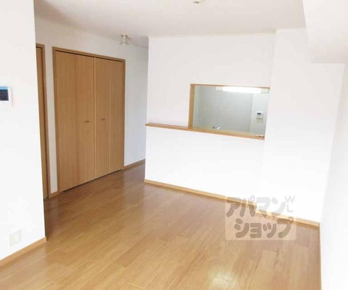 【ソレアード山階】間取