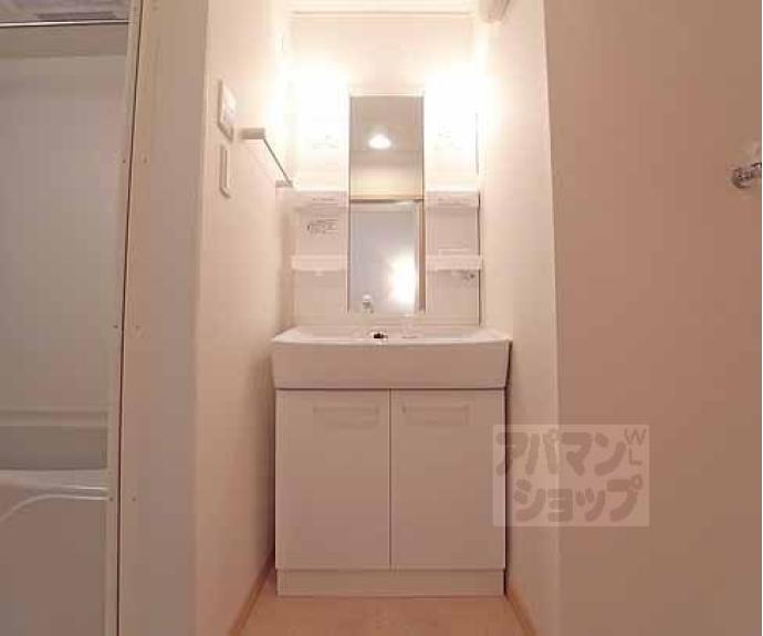 【デ・ラ・プレミール】間取