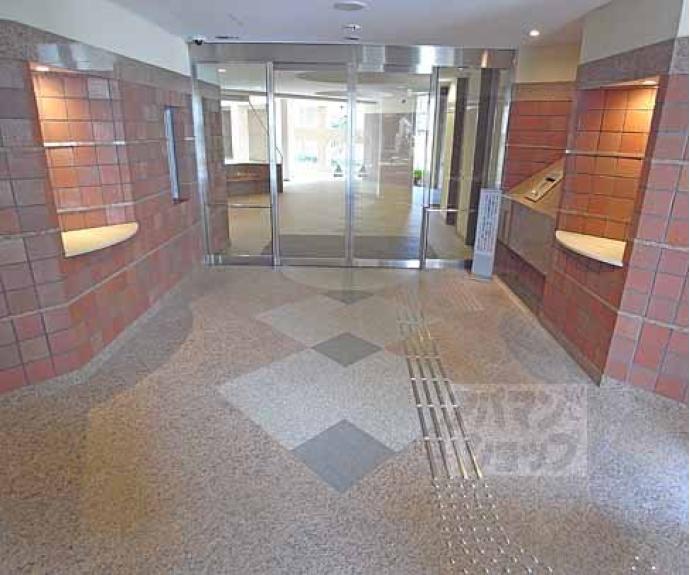 【ハイネスクラウズ山科音羽】