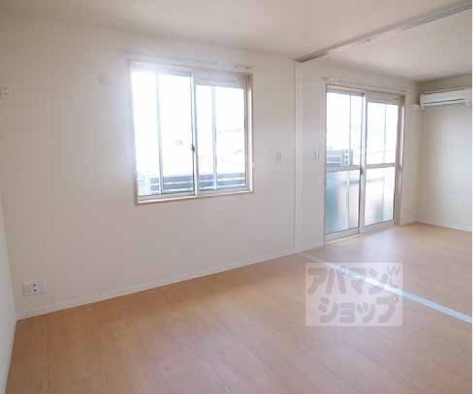 【シャーメゾン三久】間取