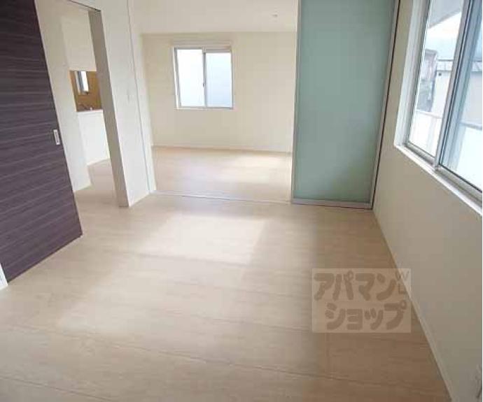 【エミネンスコート東野 B棟】間取