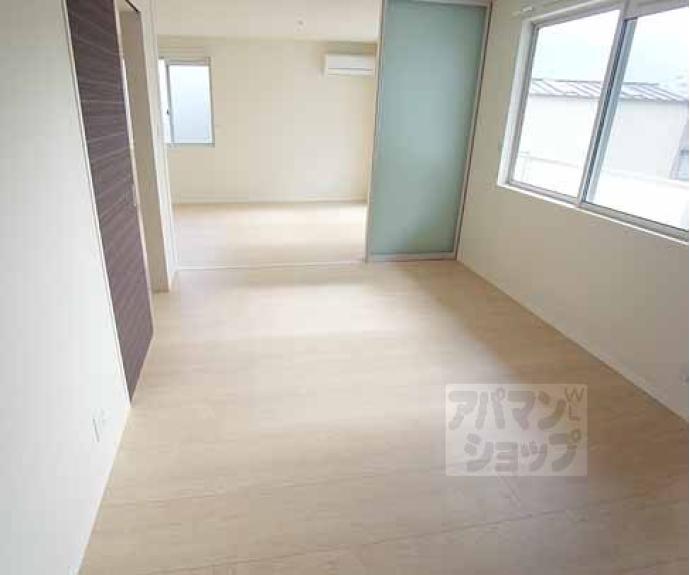 【エミネンスコート東野 B棟】間取