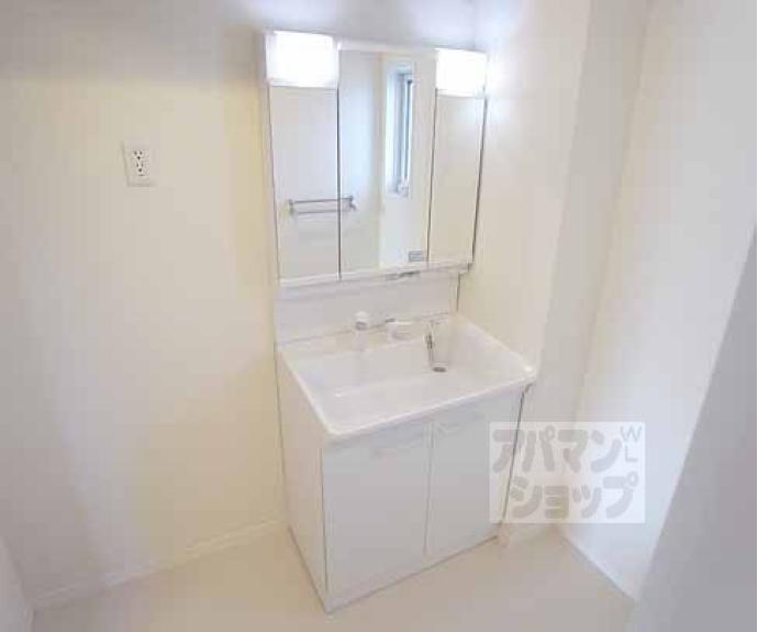 【エミネンスコート東野 B棟】間取