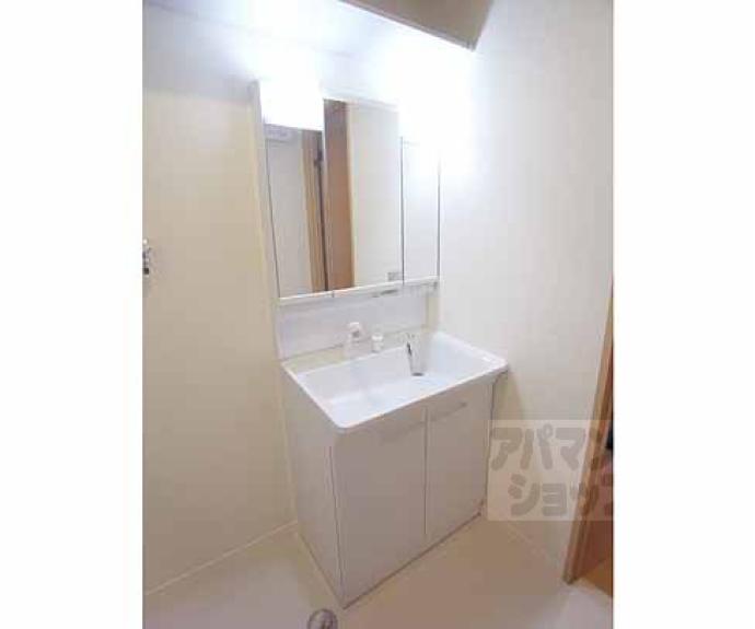 【シャーメゾン花山】間取