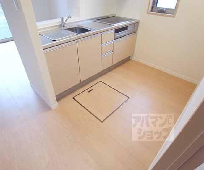 【シャーメゾン花山】間取