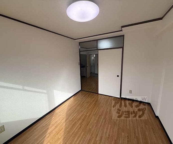 【メイゾン山科】間取