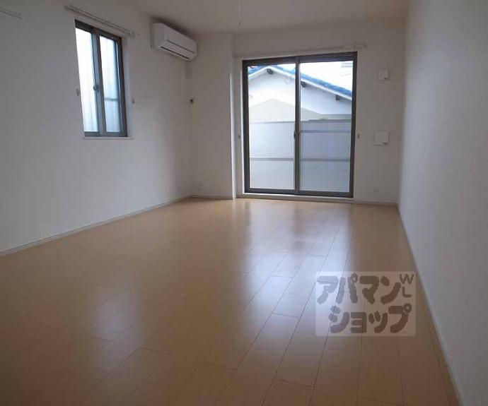 【ロイヤルハピネス】間取