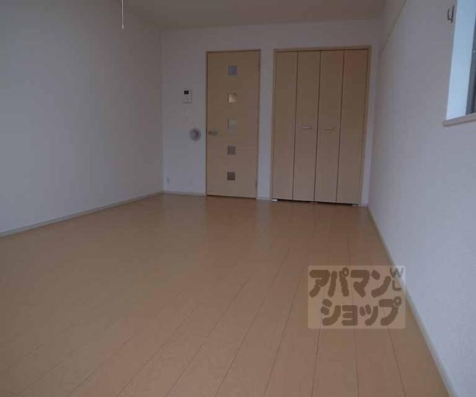 【ロイヤルハピネス】間取