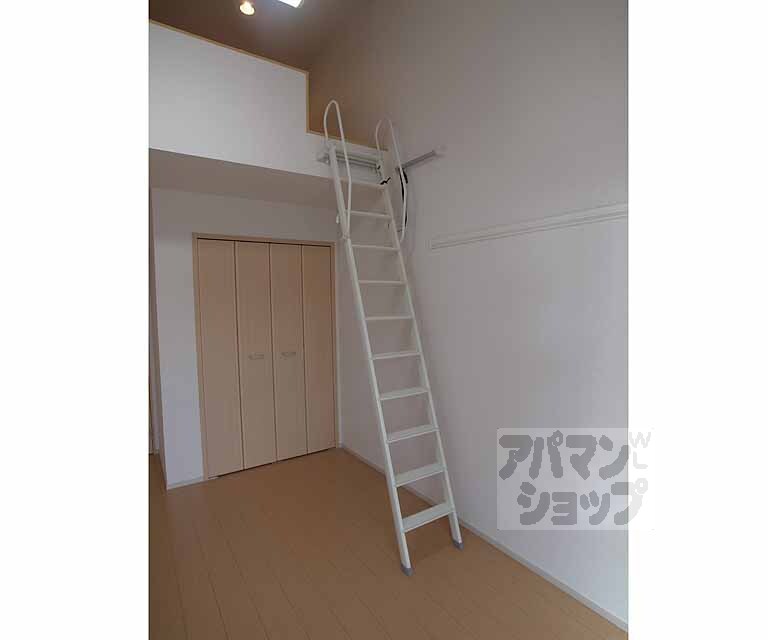 【ロイヤルハピネス】間取