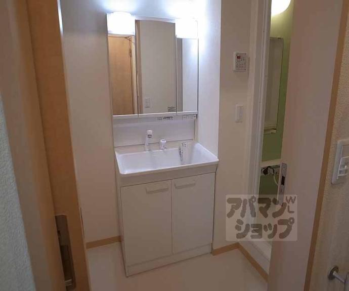 【ＣＯＺＹ　ＨＯＵＳＥ】間取