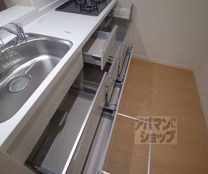 【シャーメゾン伊勢屋】間取