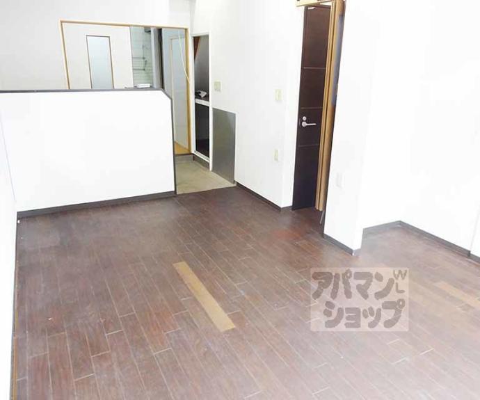 【西野八幡田町店舗付貸家】間取