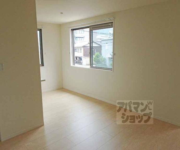 【ファミール西村】間取