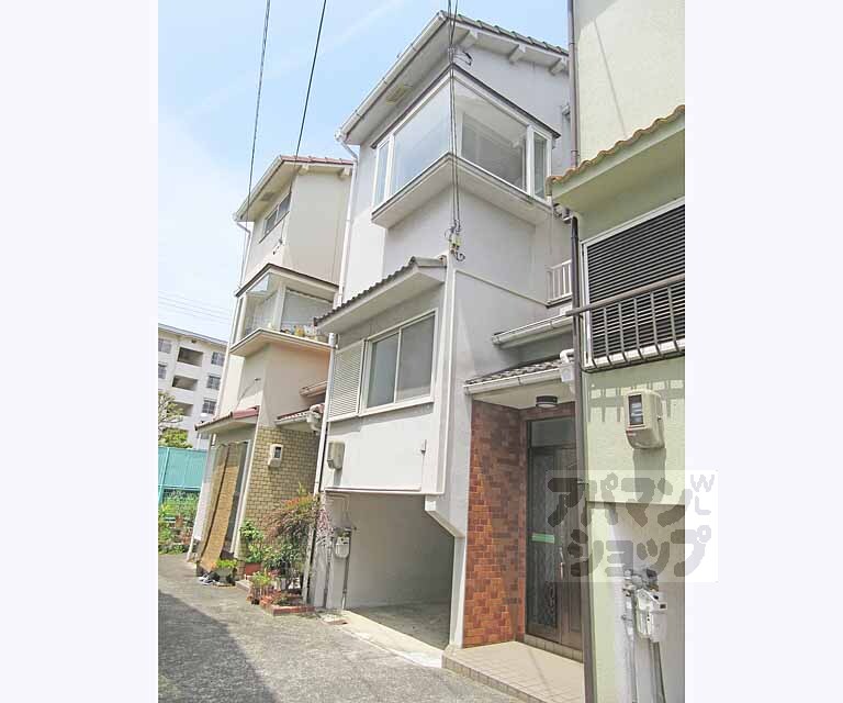 椥辻封シ川町貸家