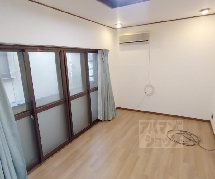 【御陵荒巻町貸家】間取