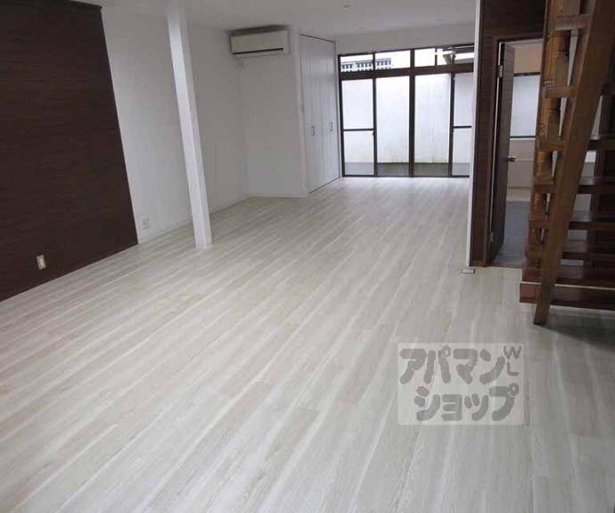 【御陵荒巻町貸家】間取