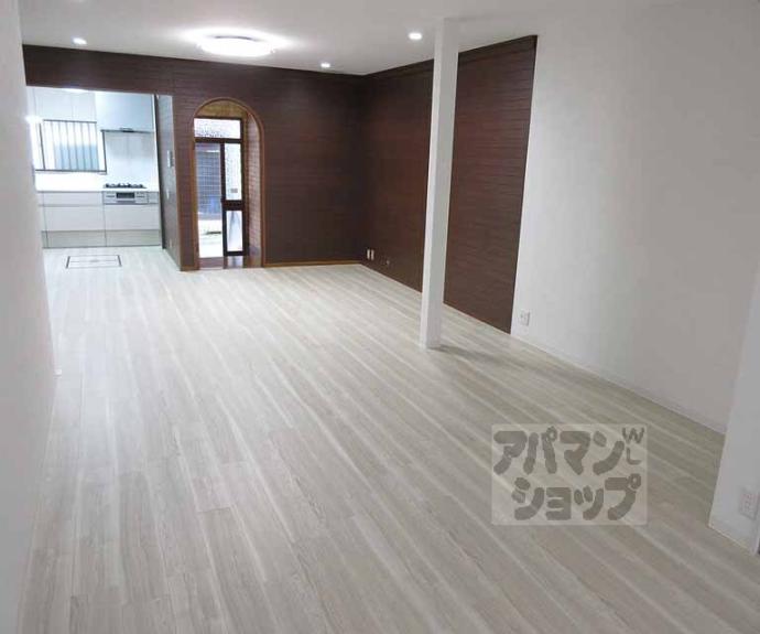 【御陵荒巻町貸家】間取