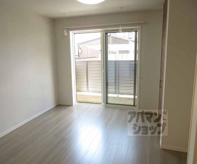 【Ｖｉａ　Ｓｏｌｅ　やましな】間取