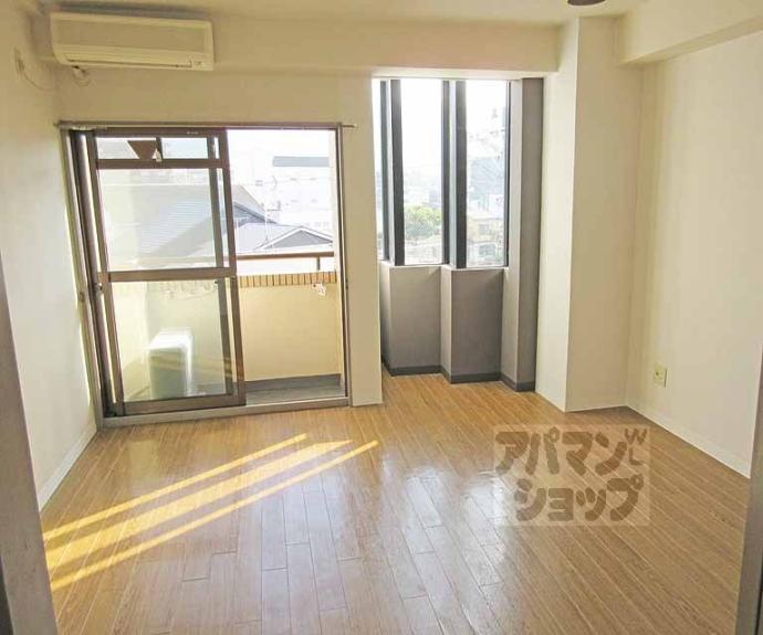 【メゾン勧修寺】間取