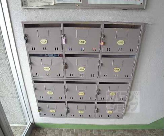 【日新ハウス】