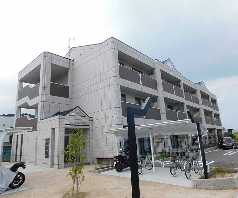 パークサイドシャトー：エイト