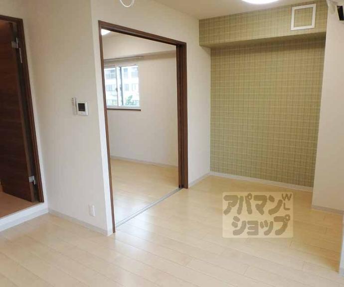 【ラクラスコート朝日が丘】間取