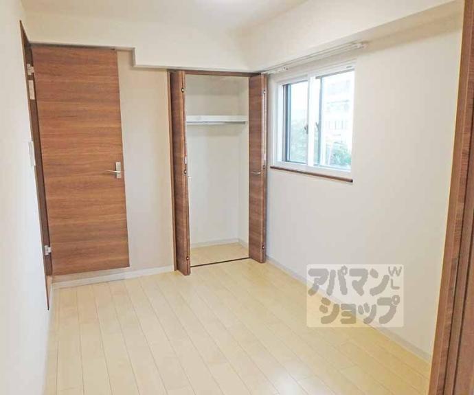 【ラクラスコート朝日が丘】間取