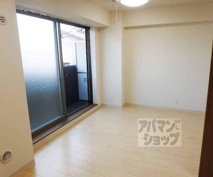 【ラクラスコート朝日が丘】間取